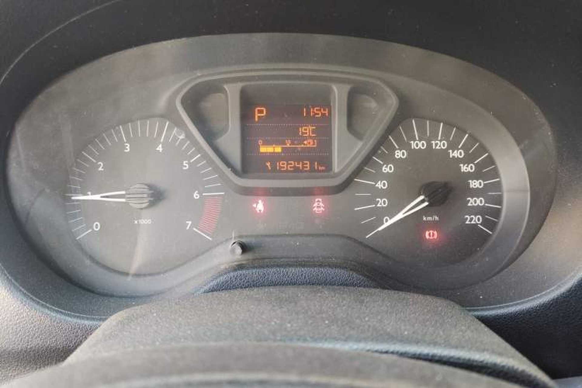 Used Citroen Elysee 2014 1.6L Automatic Fashion Model Instrument Cluster
