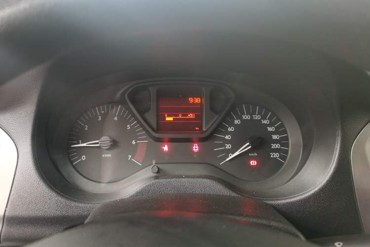 Used Citroen Elysee 2014 1.6L Manual Fashion Model CNG Instrument Cluster