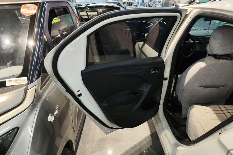 Used Citroen Elysee 2014 1.6L Automatic Fashion Model Interior 8