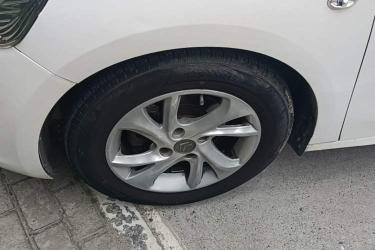 Used Citroen Elysee 2014 1.6L Automatic Fashion Model Left Front Wheel Hub