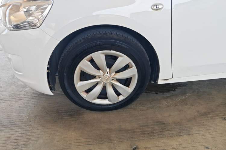 Used Citroen Elysee 2014 1.6L Automatic Fashion Model Left Front Wheel Hub