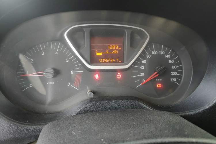 Used Citroen Elysee 2014 1.6L Manual Fashion Edition Odometer Close Up
