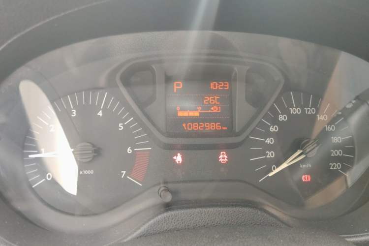 Used Citroen Elysee 2014 WTCC Commemorative Edition 1.6L Automatic Fashion Model Odometer Close Up