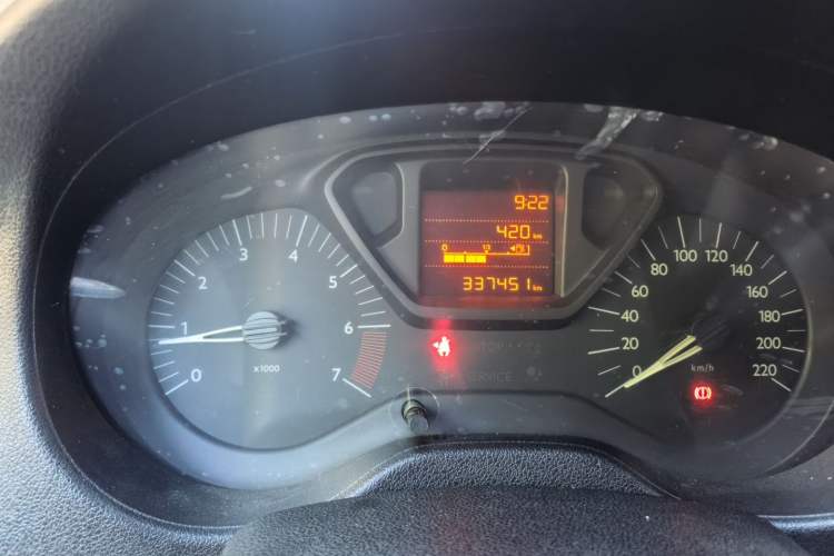 Used Citroen Elysee 2014 1.6L Manual Fashion Model CNG Odometer Close Up