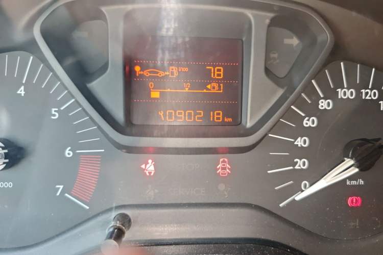 Used Citroen Elysee 2014 1.6L Manual Fashion Edition Odometer Close Up