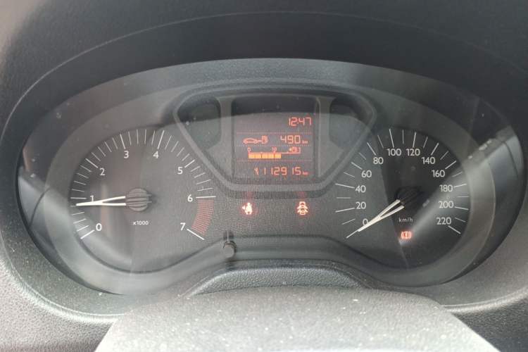Used Citroen Elysee 2014 1.6L Manual Fashion Edition Odometer Close Up