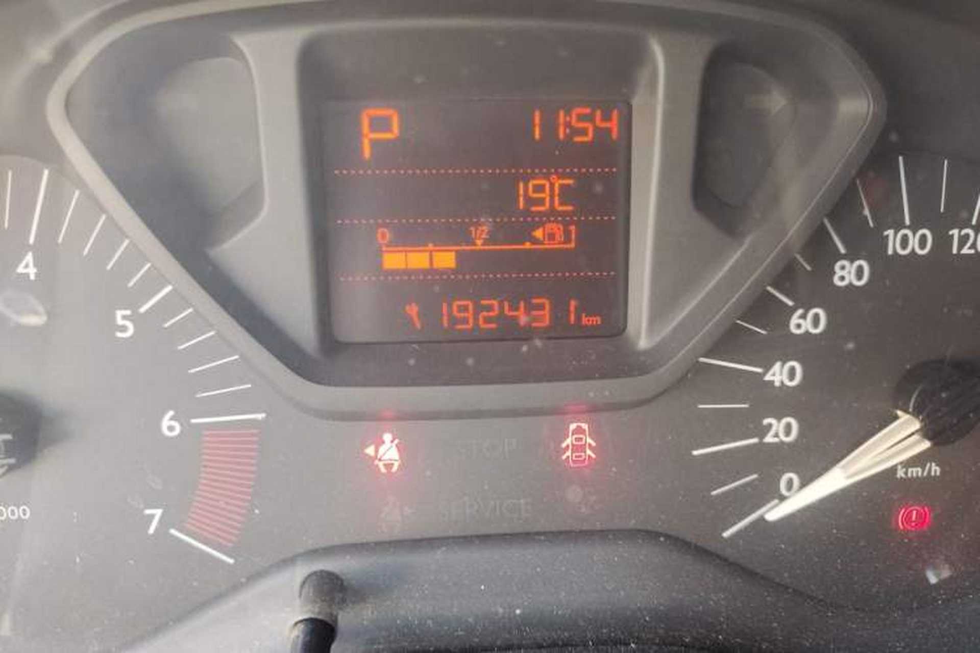 Used Citroen Elysee 2014 1.6L Automatic Fashion Model Odometer Close Up