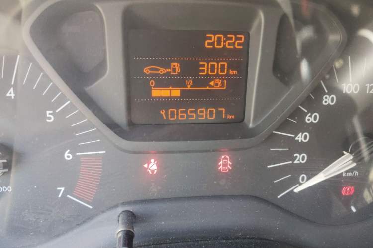 Used Citroen Elysee 2014 1.6L Manual Fashion Edition Odometer Close Up