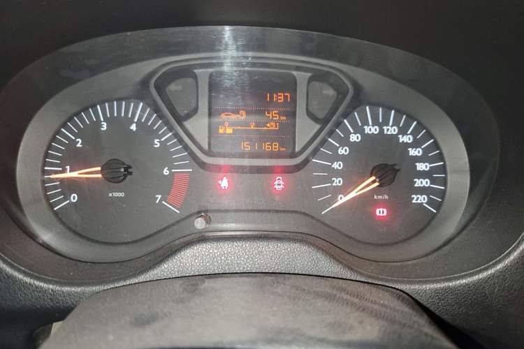 Used Citroen Elysee 2014 1.6L Manual Fashion Edition Odometer Close Up