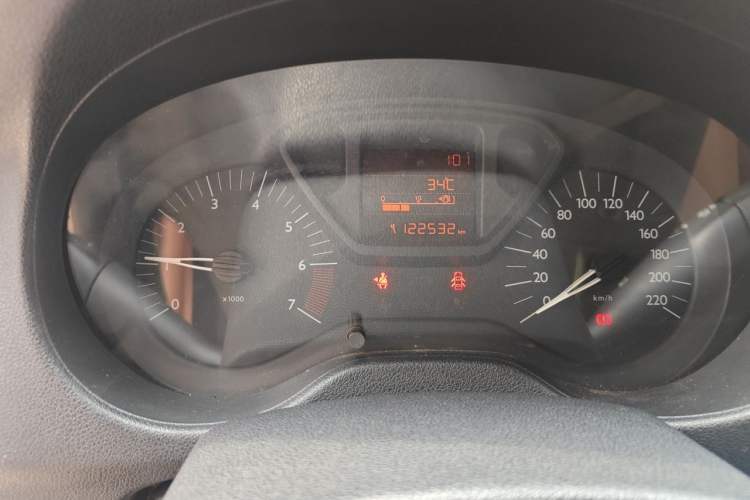 Used Citroen Elysee 2014 1.6L Manual Fashion Edition Odometer Close Up