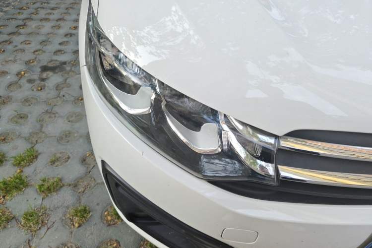 Used Citroen Elysee 2014 1.6L Manual Fashion Model CNG Right Front Headlight