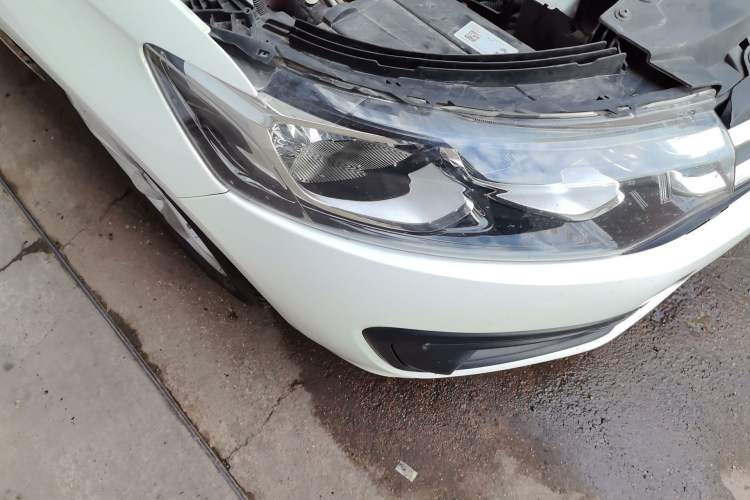 Used Citroen Elysee 2014 1.6L Manual Fashion Model CNG Right Front Headlight