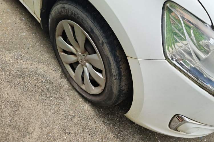Used Citroen Elysee 2014 1.6L Manual Fashion Edition Right Front Wheel Hub