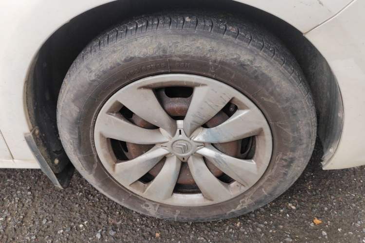 Used Citroen Elysee 2014 1.6L Manual Fashion Model CNG Right Front Wheel Hub