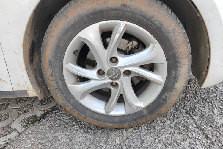 Used Citroen Elysee 2014 1.6L Manual Comfort Model Right Front Wheel Hub