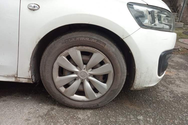 Used Citroen Elysee 2014 1.6L Manual Fashion Model CNG Right Front Wheel Hub
