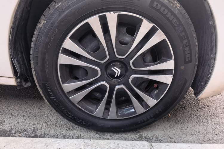 Used Citroen Elysee 2014 1.6L Manual Fashion Model CNG Right Front Wheel Hub