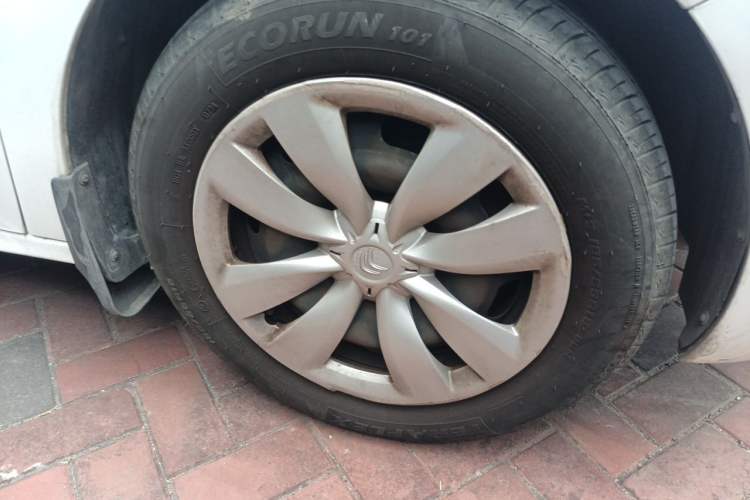 Used Citroen Elysee 2014 1.6L Manual Fashion Edition Right Front Wheel Hub