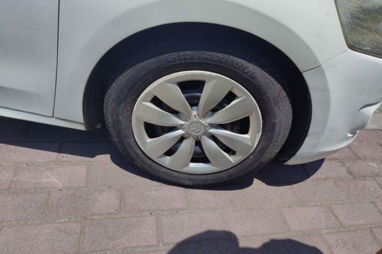 Used Citroen Elysee 2014 1.6L Manual Fashion Edition Right Front Wheel Hub
