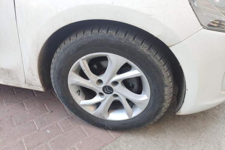 Used Citroen Elysee 2014 1.6L Automatic Fashion Model Right Front Wheel Hub