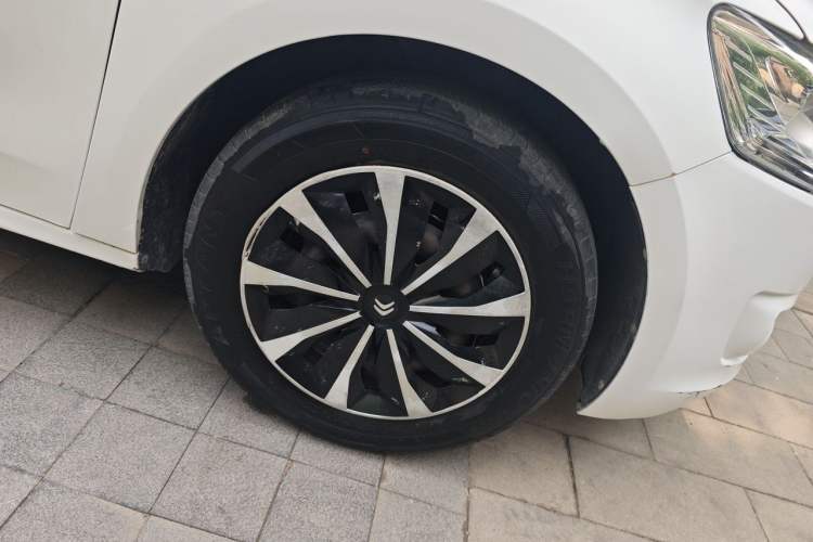 Used Citroen Elysee 2014 1.6L Manual Fashion Edition Right Front Wheel Hub