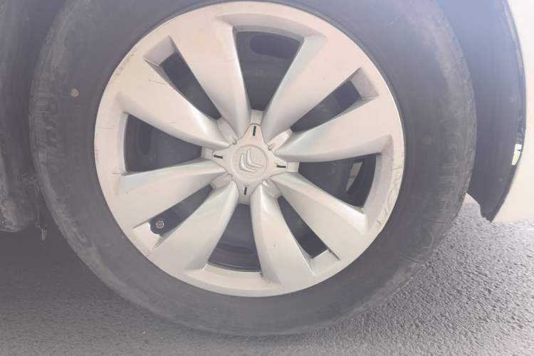 Used Citroen Elysee 2014 1.6L Manual Fashion Edition Right Front Wheel Hub