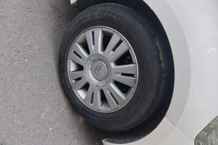 Used Citroen Elysee 2014 1.6L Manual Fashion Edition Right Front Wheel Hub