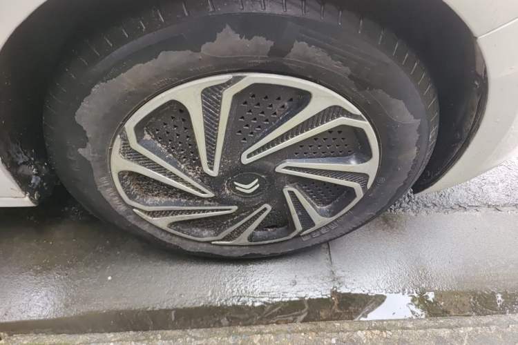 Used Citroen Elysee 2014 1.6L Manual Fashion Edition Right Front Wheel Hub