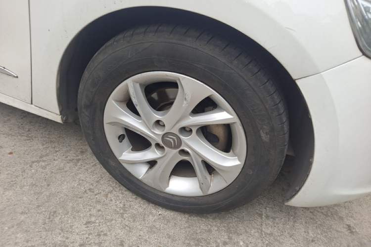 Used Citroen Elysee 2014 1.6L Automatic Comfort Model Right Front Wheel Hub