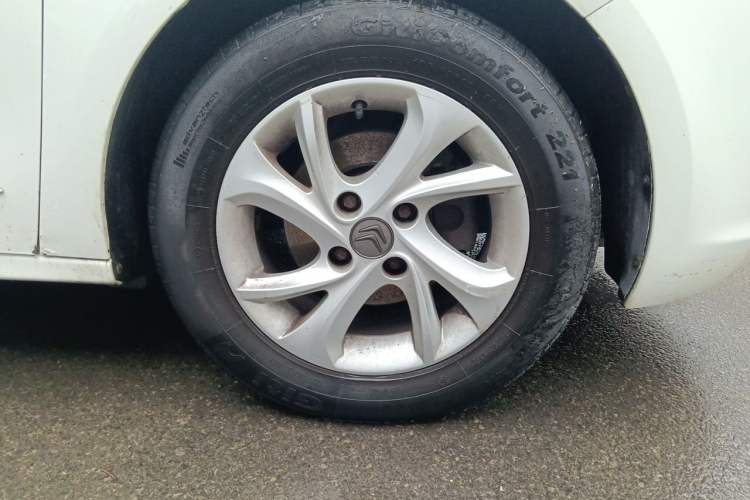 Used Citroen Elysee 2014 1.6L Manual Comfort Model Right Front Wheel Hub