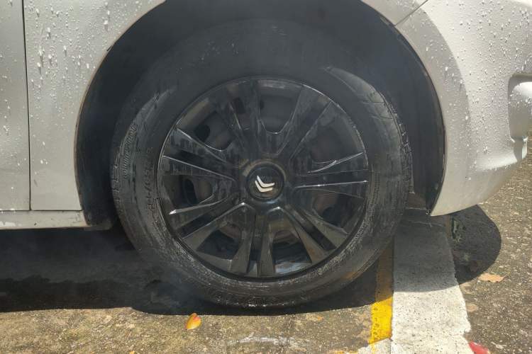 Used Citroen Elysee 2014 1.6L Automatic Fashion Model Right Front Wheel Hub
