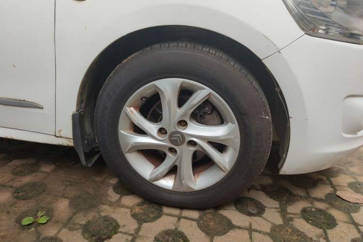 Used Citroen Elysee 2014 1.6L Manual Comfort Model Right Front Wheel Hub