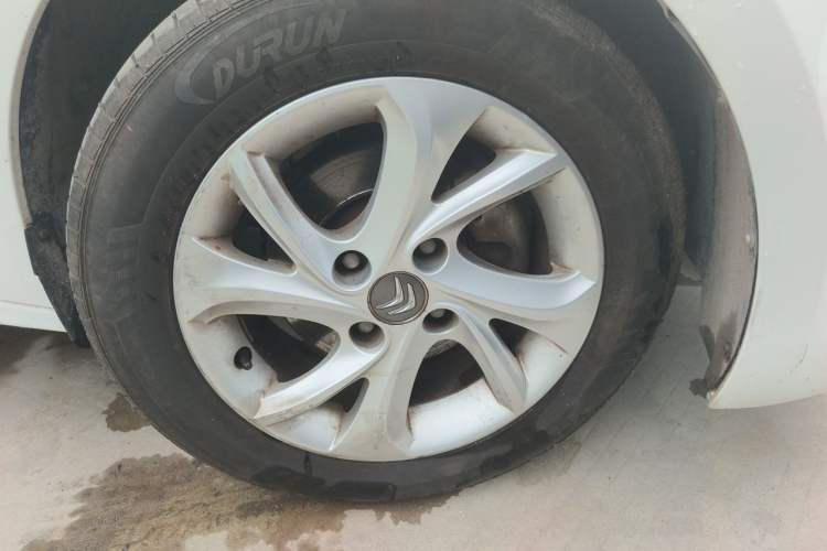 Used Citroen Elysee 2014 1.6L Manual Fashion Edition Right Front Wheel Hub