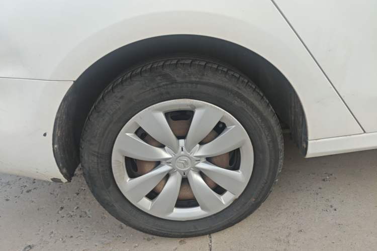 Used Citroen Elysee 2014 1.6L Manual Fashion Edition Right Rear Wheel Hub