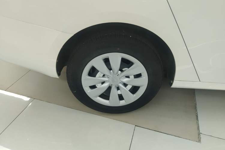 Used Citroen Elysee 2014 1.6L Manual Fashion Edition Right Rear Wheel Hub