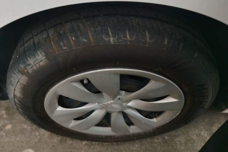 Used Citroen Elysee 2014 1.6L Automatic Fashion Model Right Rear Wheel Hub