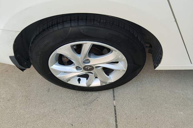 Used Citroen Elysee 2014 1.6L Manual Comfort Model Right Rear Wheel Hub