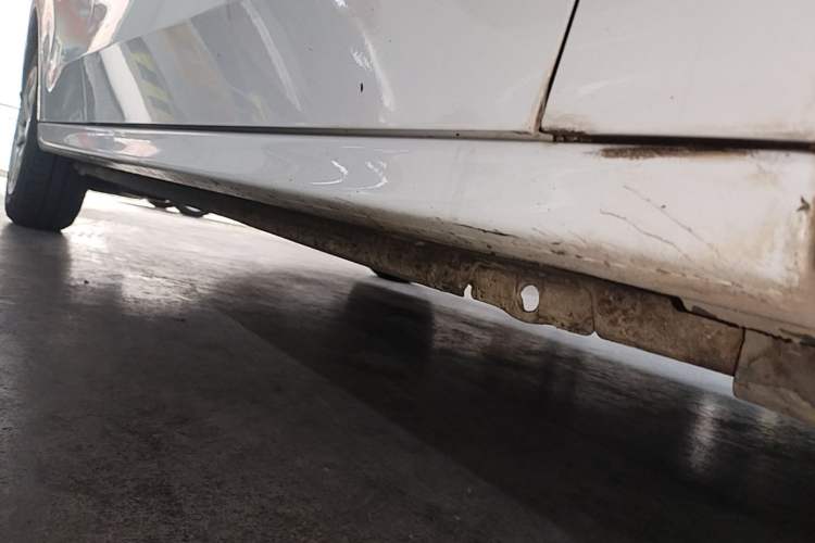 Used Citroen Elysee 2014 1.6L Automatic Fashion Model Right Side Sill