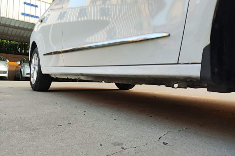Used Citroen Elysee 2014 1.6L Manual Comfort Model Right Side Sill