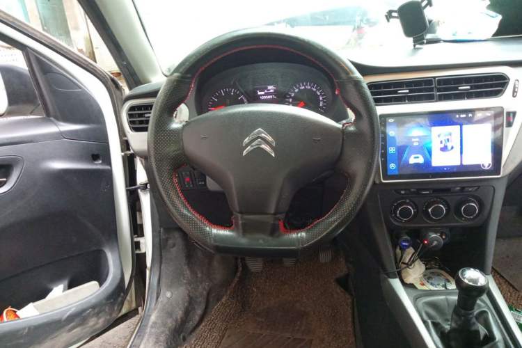 Used Citroen Elysee 2014 1.6L Manual Fashion Model CNG Steering Wheel