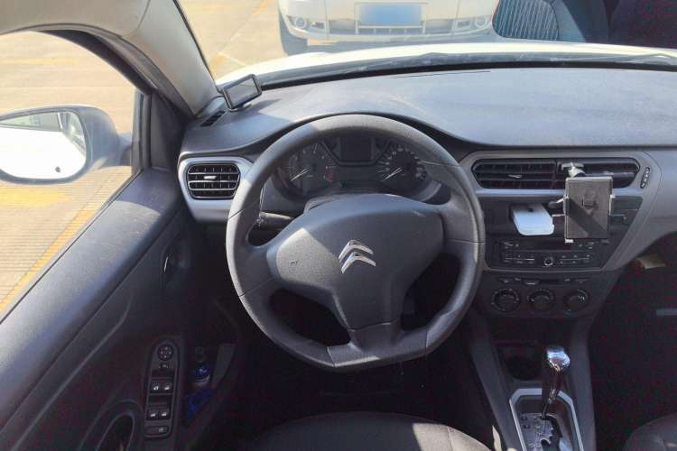 Used Citroen Elysee 2014 1.6L Automatic Fashion Model Steering Wheel