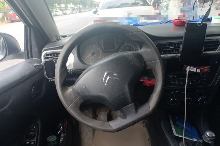 Used Citroen Elysee 2014 1.6L Manual Fashion Model CNG Steering Wheel