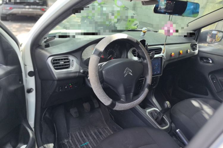 Used Citroen Elysee 2014 1.6L Manual Fashion Model CNG Steering Wheel