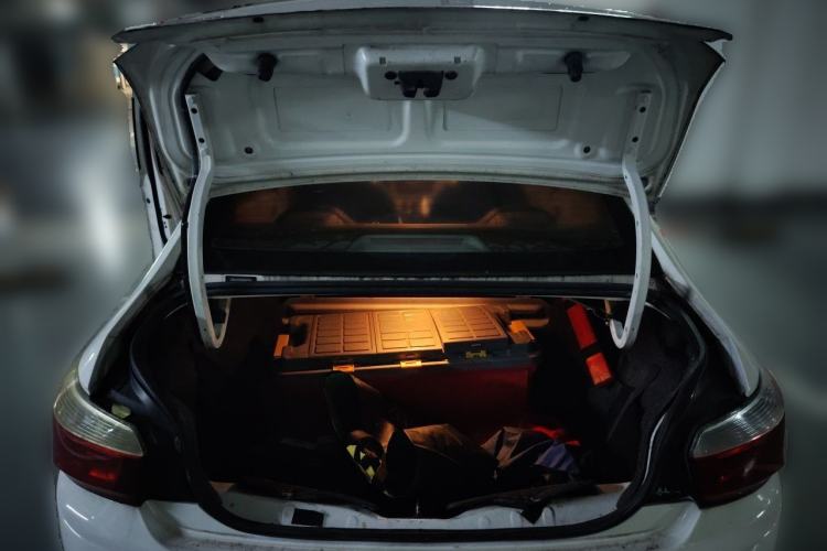 Used Citroen Elysee 2014 1.6L Automatic Fashion Model Trunk