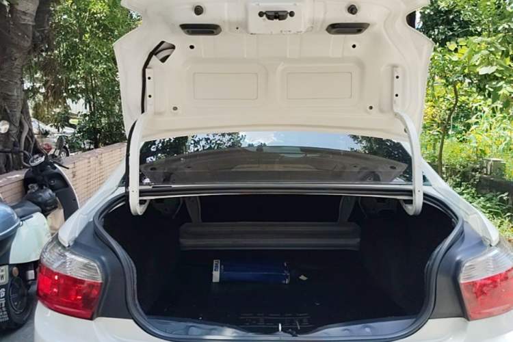 Used Citroen Elysee 2014 1.6L Automatic Fashion Model Trunk
