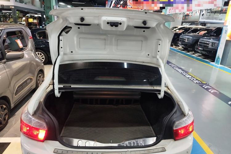 Used Citroen Elysee 2014 1.6L Automatic Fashion Model Trunk