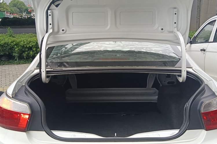Used Citroen Elysee 2014 1.6L Automatic Fashion Model Trunk