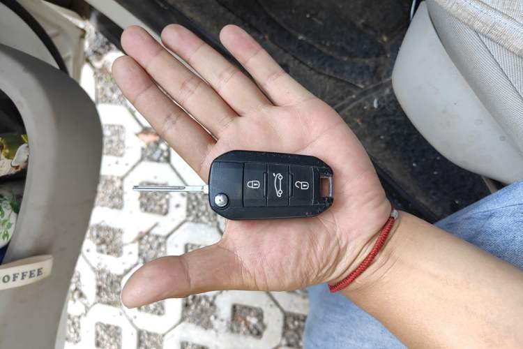 Used Citroen Elysee 2014 1.6L Manual Comfort Model Vehicle Key