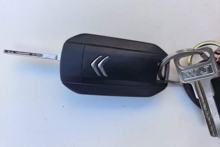 Used Citroen Elysee 2014 1.6L Manual Fashion Model CNG Vehicle Key