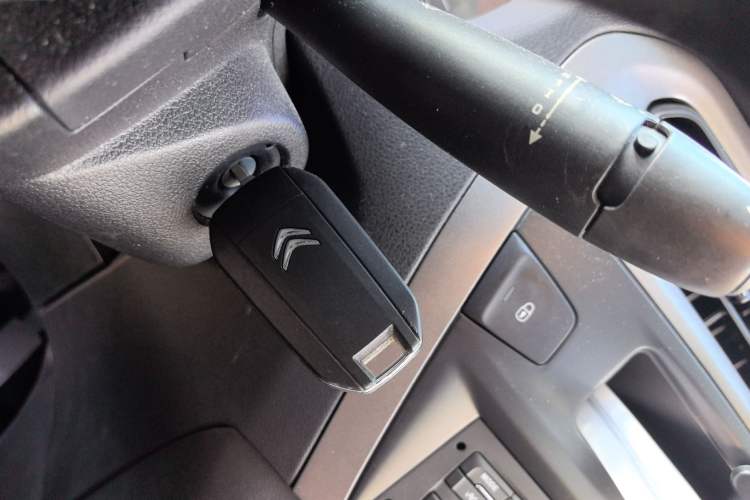Used Citroen Elysee 2014 1.6L Automatic Fashion Model Vehicle Key